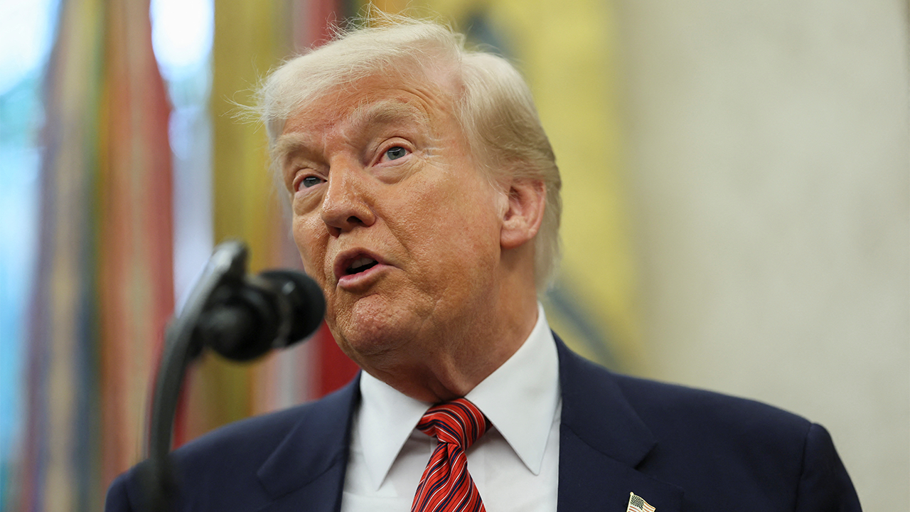 trump-confirms-trade-deal-with-uk:-‘full-and-comprehensive’