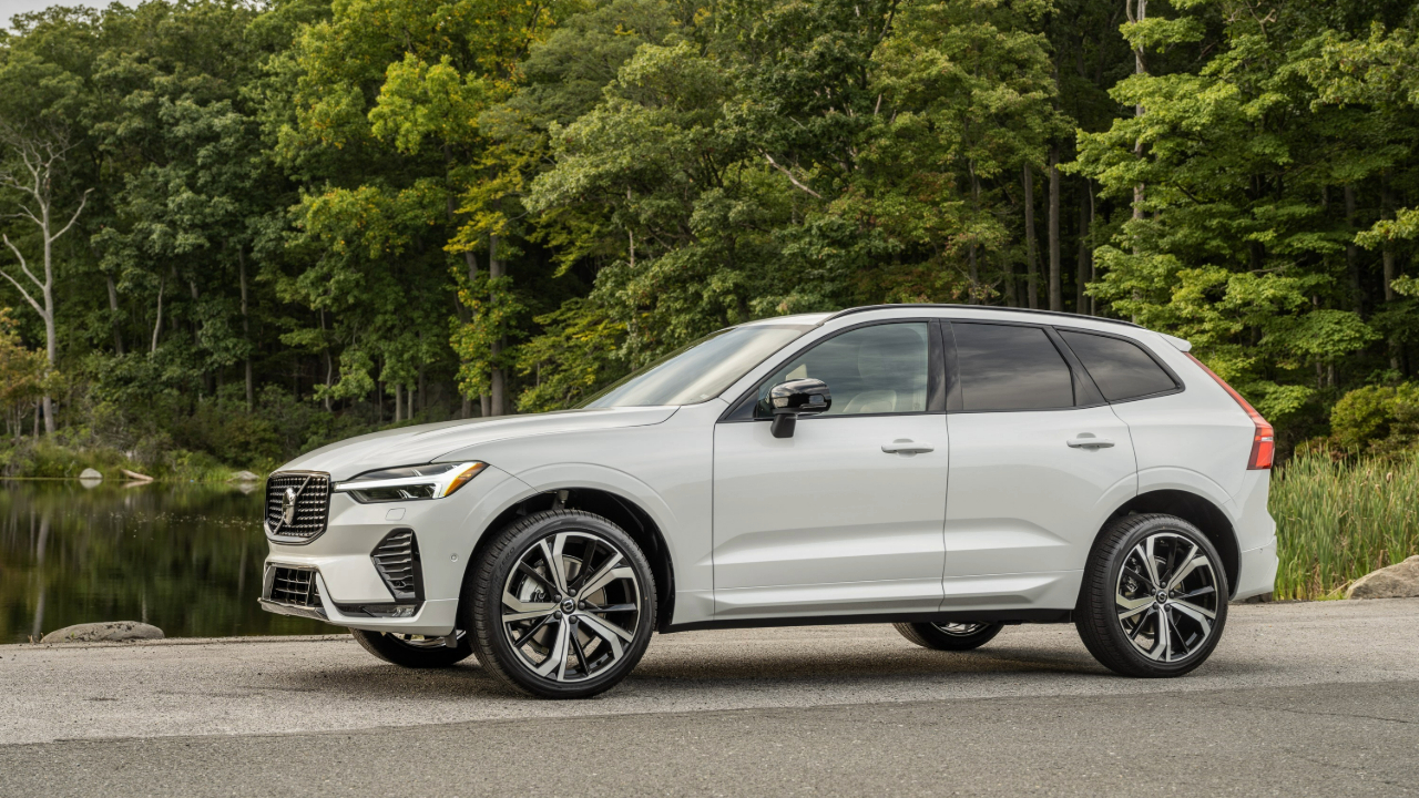 volvo-recalls-more-than-450,000-vehicles-over-backup-camera-issue