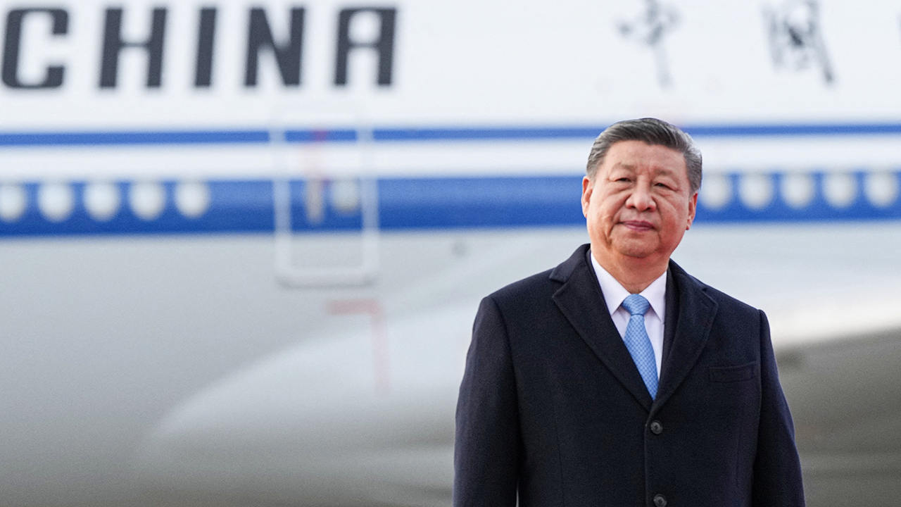 china-closes-gap-in-ai-model-development