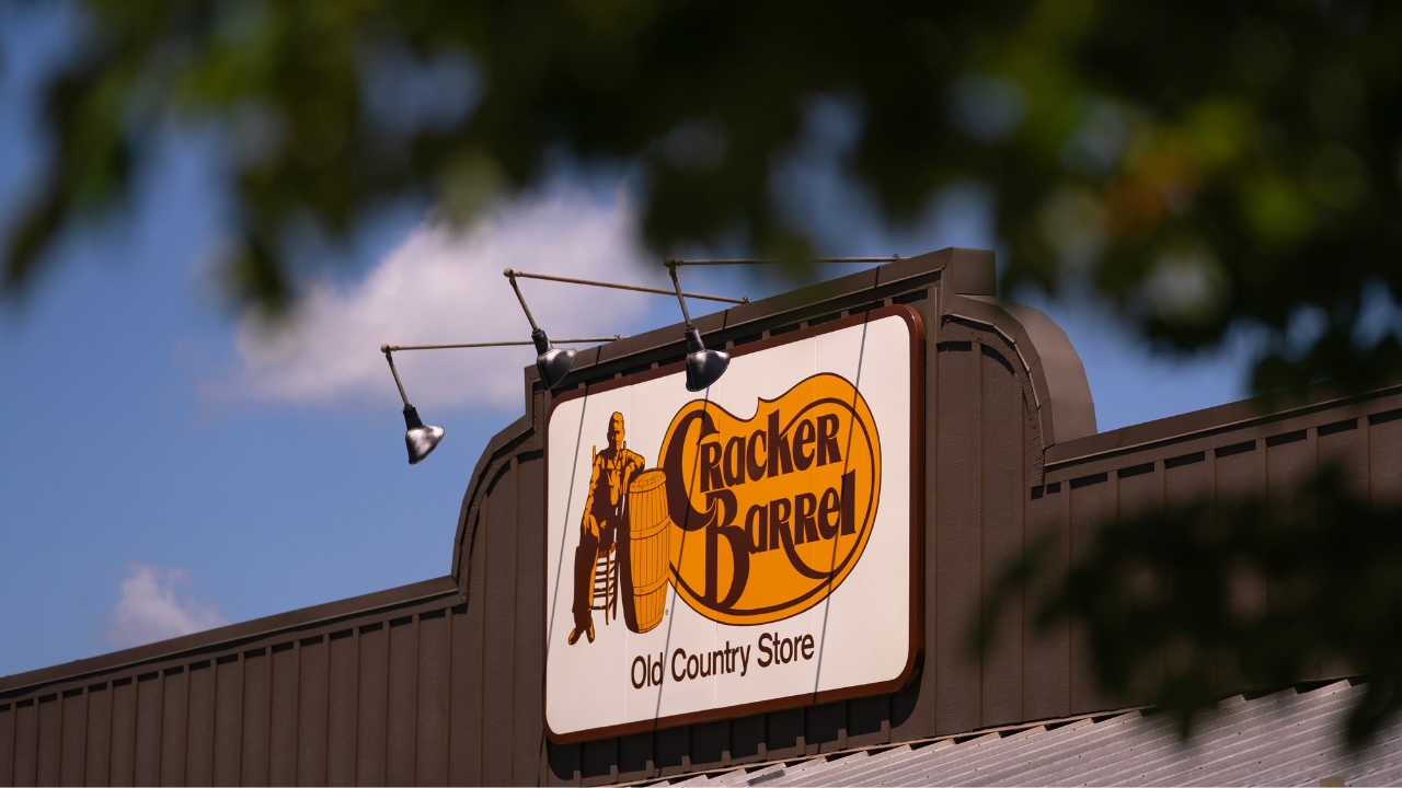 cracker-barrel-stock-plunges-amid-logo-change-backlash
