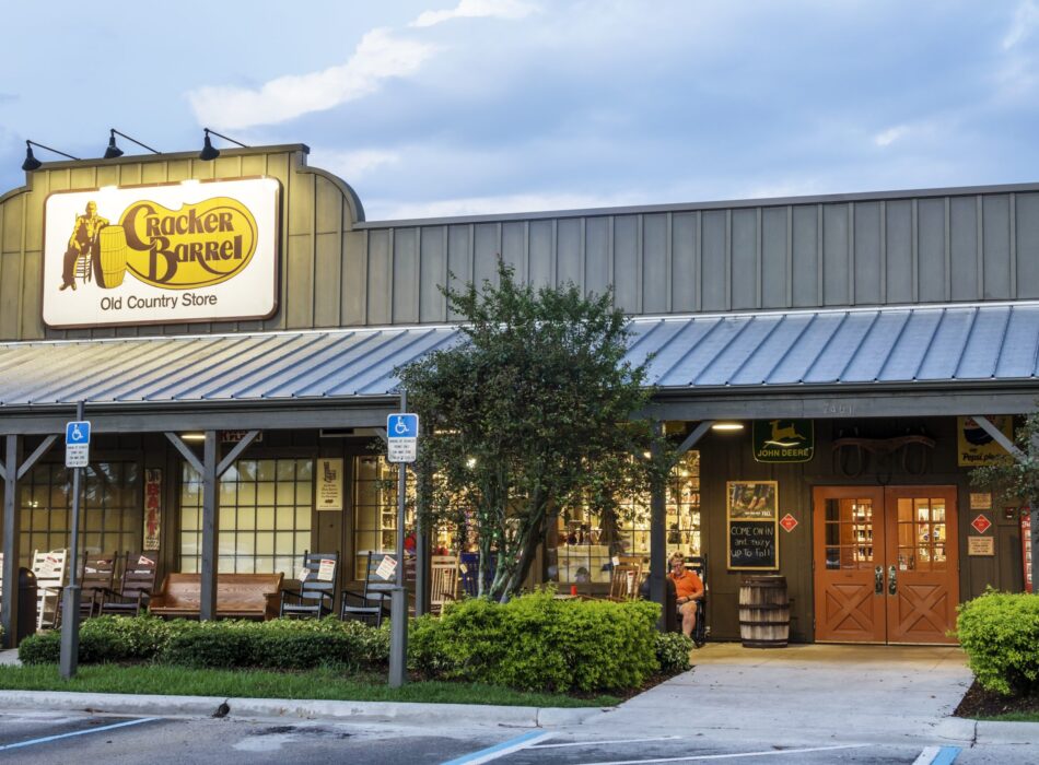new-cracker-barrel-logo-sparks-backlash-as-ex-longtime-worker-says-it-erodes-nostalgia