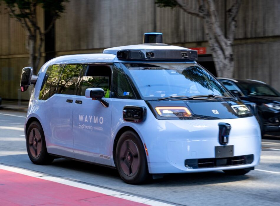 waymo-lands-first-permit-to-test-self-driving-cars-in-new-york-city
