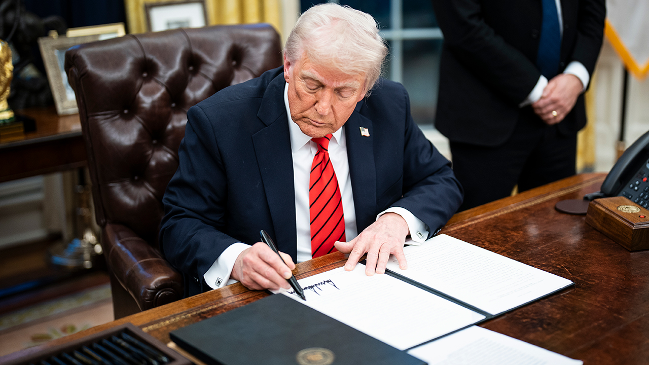 sba-orders-banks-to-comply-with-trump-debanking-executive-order-by-december-deadline